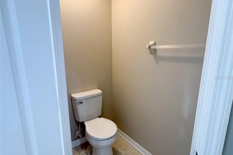House in Wesley Chapel, Florida 3 bedrooms, 150.69 sq.m. № 2238466 - photo 28