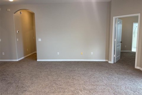 House in Wesley Chapel, Florida 3 bedrooms, 150.69 sq.m. № 2238466 - photo 11