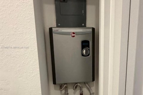 Adosado en venta en Homestead, Florida, 3 dormitorios, 123.37 m2 № 2025221 - foto 21