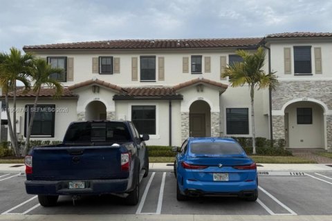 Touwnhouse à vendre à Homestead, Floride: 3 chambres, 123.37 m2 № 2025221 - photo 3