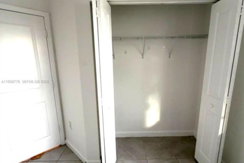 Adosado en venta en Homestead, Florida, 3 dormitorios, 123.37 m2 № 2025221 - foto 7