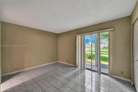 Condo in Boca Raton, Florida, 1 bedroom  № 1852049 - photo 5