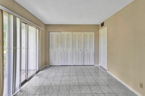 Condo in Boca Raton, Florida, 1 bedroom  № 1852049 - photo 9