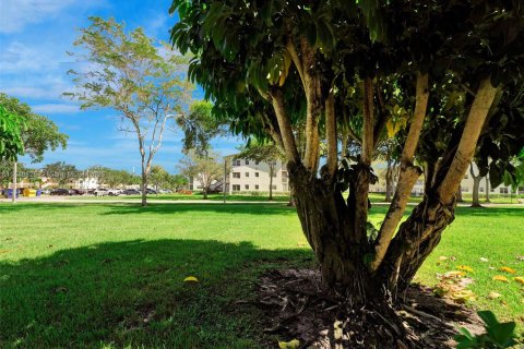 Condo in Boca Raton, Florida, 1 bedroom  № 1852049 - photo 25