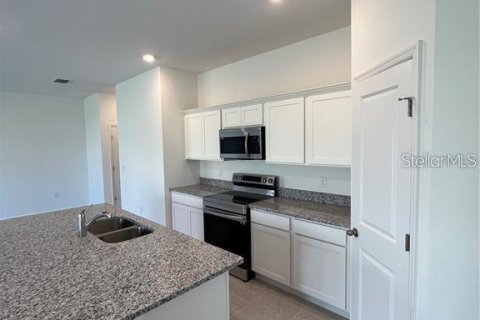 Villa ou maison à louer à Minneola, Floride: 5 chambres, 223.71 m2 № 2420154 - photo 6