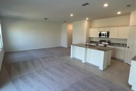 Villa ou maison à louer à Minneola, Floride: 5 chambres, 223.71 m2 № 2420154 - photo 9