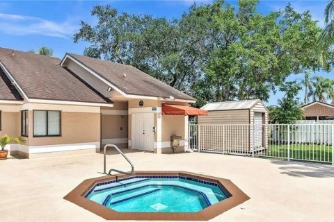 Townhouse in Deerfield Beach, Florida 2 bedrooms, 156.08 sq.m. № 1866524 - photo 24