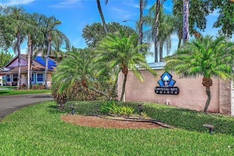 Townhouse in Deerfield Beach, Florida 2 bedrooms, 156.08 sq.m. № 1866524 - photo 23