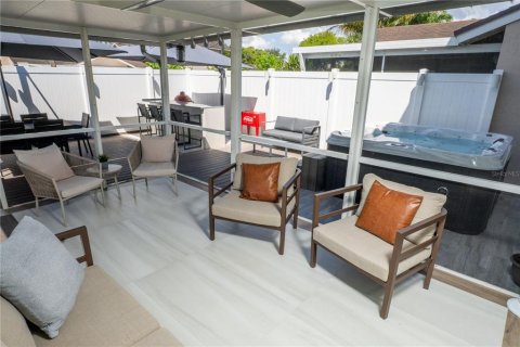 Townhouse in Deerfield Beach, Florida 2 bedrooms, 156.08 sq.m. № 1866524 - photo 17