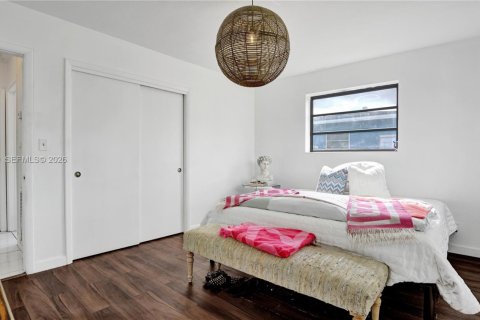 Villa ou maison à vendre à Hollywood, Floride: 3 chambres, 133.41 m2 № 2008475 - photo 29