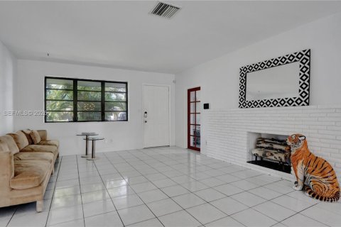 Villa ou maison à vendre à Hollywood, Floride: 3 chambres, 133.41 m2 № 2008475 - photo 6