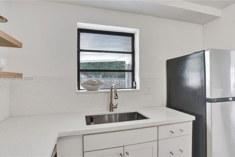 Villa ou maison à vendre à Hollywood, Floride: 3 chambres, 133.41 m2 № 2008475 - photo 15