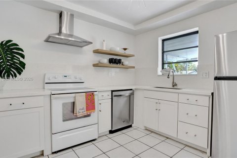 Villa ou maison à vendre à Hollywood, Floride: 3 chambres, 133.41 m2 № 2008475 - photo 16