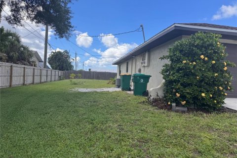 Apartment in Englewood, Florida 2 bedrooms, 76.92 sq.m. № 2396257 - photo 3