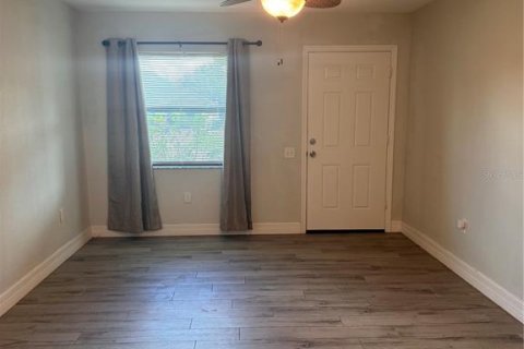 Apartment in Englewood, Florida 2 bedrooms, 76.92 sq.m. № 2396257 - photo 5