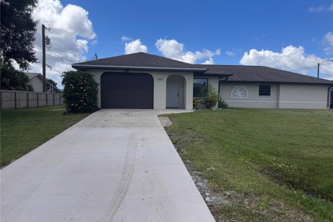 Apartment in Englewood, Florida 2 bedrooms, 76.92 sq.m. № 2396257