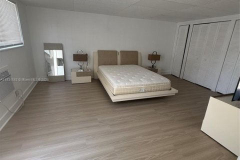 Купить коммерческую недвижимость в Форт-Лодердейл, Флорида 244.24м2, № 1816402 - фото 24