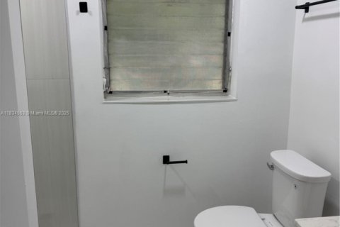 Купить коммерческую недвижимость в Форт-Лодердейл, Флорида 244.24м2, № 1816402 - фото 11