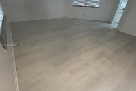 Купить коммерческую недвижимость в Форт-Лодердейл, Флорида 244.24м2, № 1816402 - фото 7