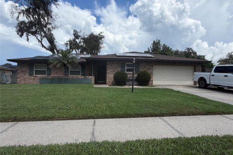 Villa ou maison à Seffner, Floride 4 chambres, 197.42 m2 № 2398492