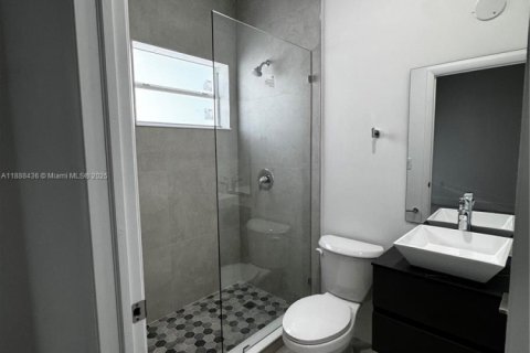 Снять в аренду виллу или дом в Форт-Лодердейл, Флорида 3 спальни, 148.64м2, № 2021216 - фото 8