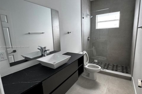 Снять в аренду виллу или дом в Форт-Лодердейл, Флорида 3 спальни, 148.64м2, № 2021216 - фото 6