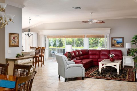 Villa ou maison à vendre à The Villages, Floride: 3 chambres, 185.8 m2 № 2330933 - photo 13