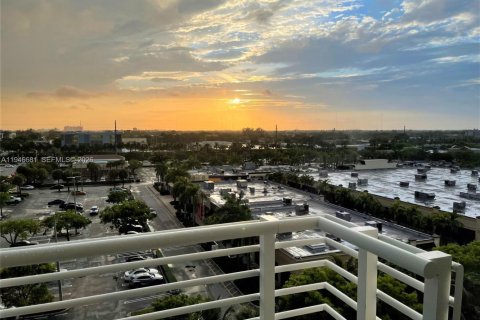 Copropriété à vendre à Aventura, Floride: 3 chambres, 123.47 m2 № 2168647 - photo 2