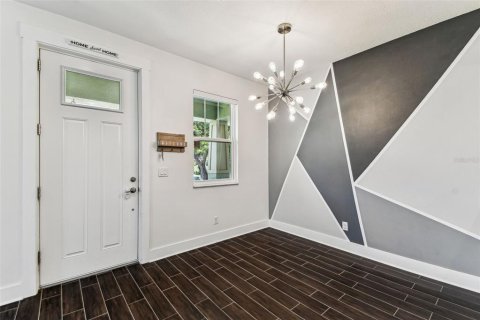 Casa en alquiler en Tampa, Florida, 3 dormitorios, 148.74 m2 № 1899678 - foto 5