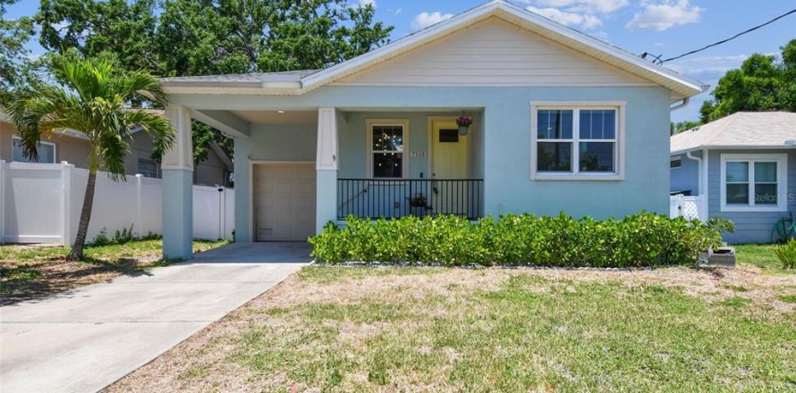 Casa en Tampa, Florida 3 dormitorios, 148.74 m2 № 1899678