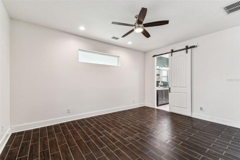 Casa en alquiler en Tampa, Florida, 3 dormitorios, 148.74 m2 № 1899678 - foto 13