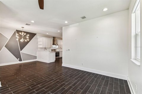 Casa en alquiler en Tampa, Florida, 3 dormitorios, 148.74 m2 № 1899678 - foto 8