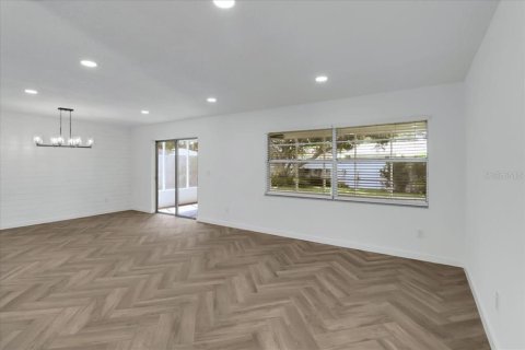 Villa ou maison à vendre à Maitland, Floride: 3 chambres, 130.43 m2 № 1916952 - photo 12