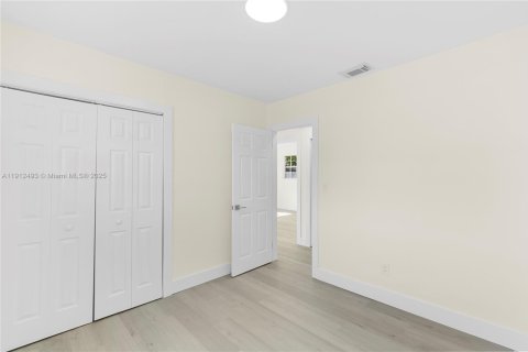 Купить виллу или дом в Майами-Гарденс, Флорида 3 спальни, 133.69м2, № 1971488 - фото 29