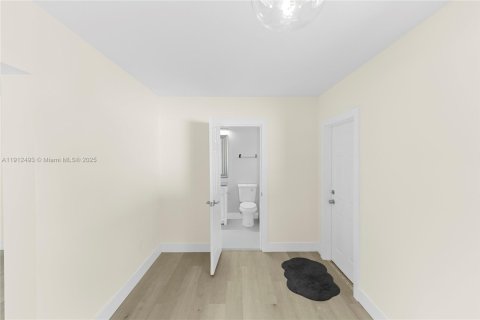 Купить виллу или дом в Майами-Гарденс, Флорида 3 спальни, 133.69м2, № 1971488 - фото 20