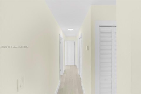 Купить виллу или дом в Майами-Гарденс, Флорида 3 спальни, 133.69м2, № 1971488 - фото 21