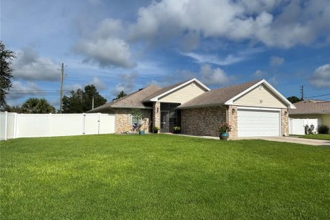 Casa en venta en Palm Coast, Florida, 3 dormitorios, 144.56 m2 № 1846599 - foto 1