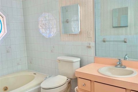 Снять в аренду виллу или дом в Нью-Порт-Ричи, Флорида 11 комнат, 187.85м2, № 2199747 - фото 13