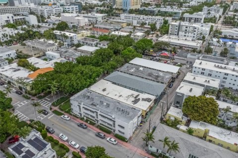 Condo in Miami Beach, Florida, 1 bedroom  № 2013873 - photo 25