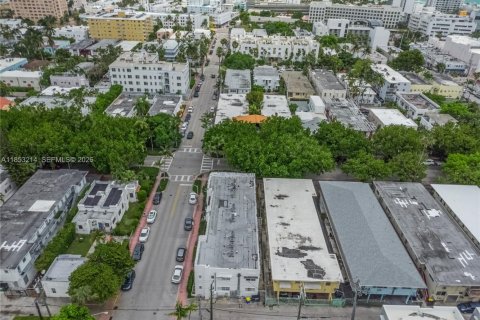 Condo in Miami Beach, Florida, 1 bedroom  № 2013873 - photo 26