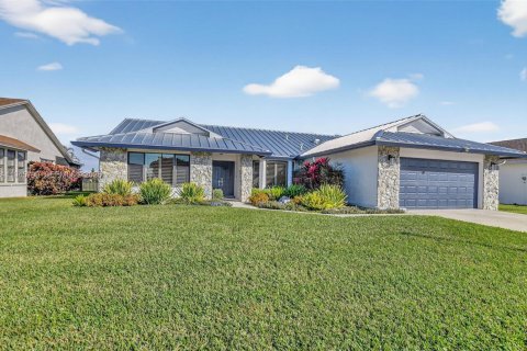 House in Boca Raton, Florida 3 bedrooms, 201.97 sq.m. № 2003363 - photo 3