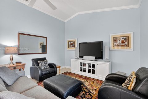 House in Boca Raton, Florida 3 bedrooms, 201.97 sq.m. № 2003363 - photo 25