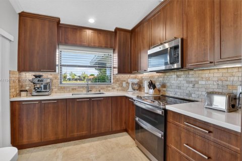 House in Boca Raton, Florida 3 bedrooms, 201.97 sq.m. № 2003363 - photo 19