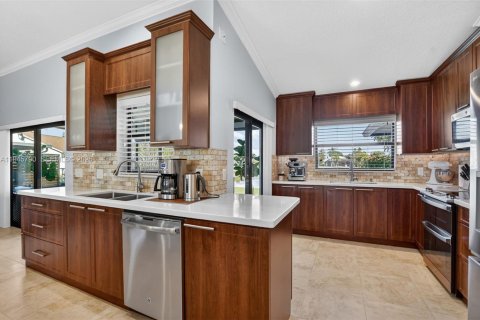 House in Boca Raton, Florida 3 bedrooms, 201.97 sq.m. № 2003363 - photo 15