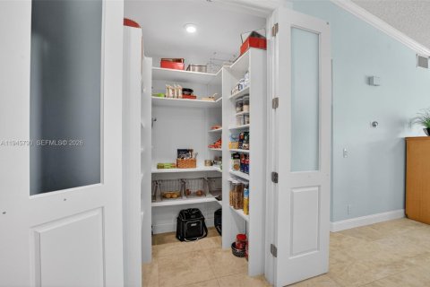 House in Boca Raton, Florida 3 bedrooms, 201.97 sq.m. № 2003363 - photo 23