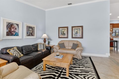 House in Boca Raton, Florida 3 bedrooms, 201.97 sq.m. № 2003363 - photo 11