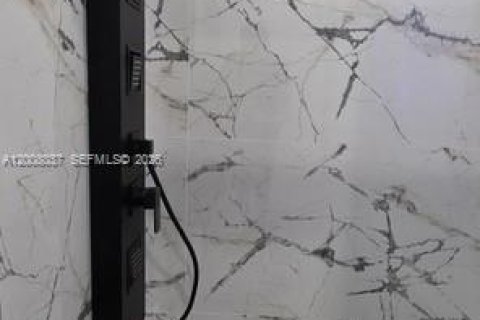 Immobilier commercial à louer à Cutler Bay, Floride: 1 chambre № 2071878 - photo 10