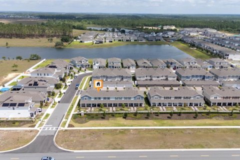 Adosado en venta en Winter Garden, Florida, 3 dormitorios, 142.7 m2 № 2139866 - foto 28