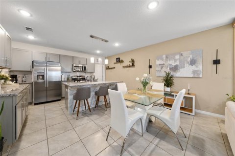 Adosado en venta en Winter Garden, Florida, 3 dormitorios, 142.7 m2 № 2139866 - foto 7