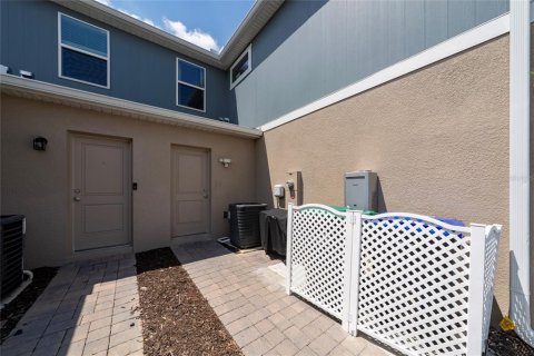 Adosado en venta en Winter Garden, Florida, 3 dormitorios, 142.7 m2 № 2139866 - foto 24